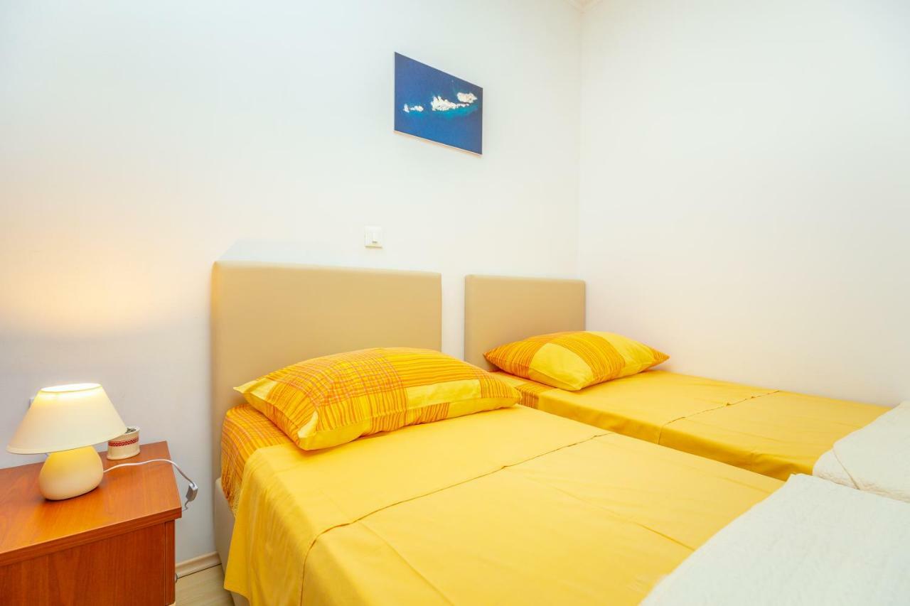 Apartments Vesna ツァヴタット エクステリア 写真