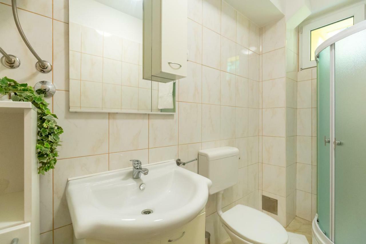Apartments Vesna ツァヴタット エクステリア 写真