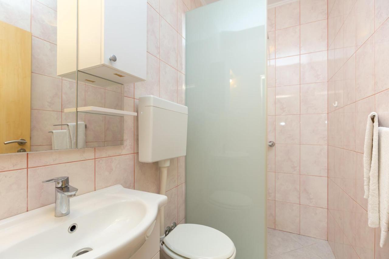 Apartments Vesna ツァヴタット エクステリア 写真